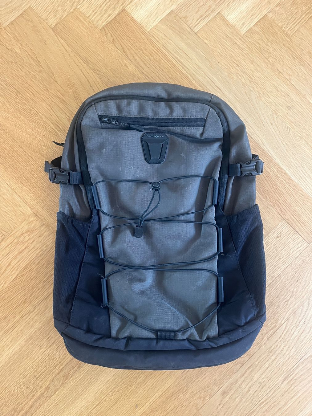 Samsonite Rucksäcke: Samsonite Rucksack Grau Schwarz – Gebraucht aus Zürich von bretxo