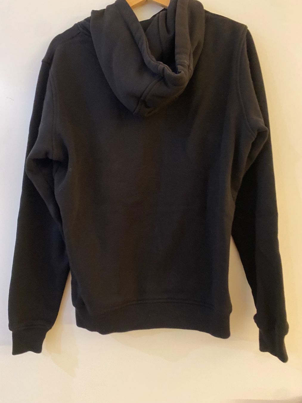 Pulls & Sweat-shirts: Compton Pullover schwarz S – D'occasion à Wil SG par sab_vl6q 1
