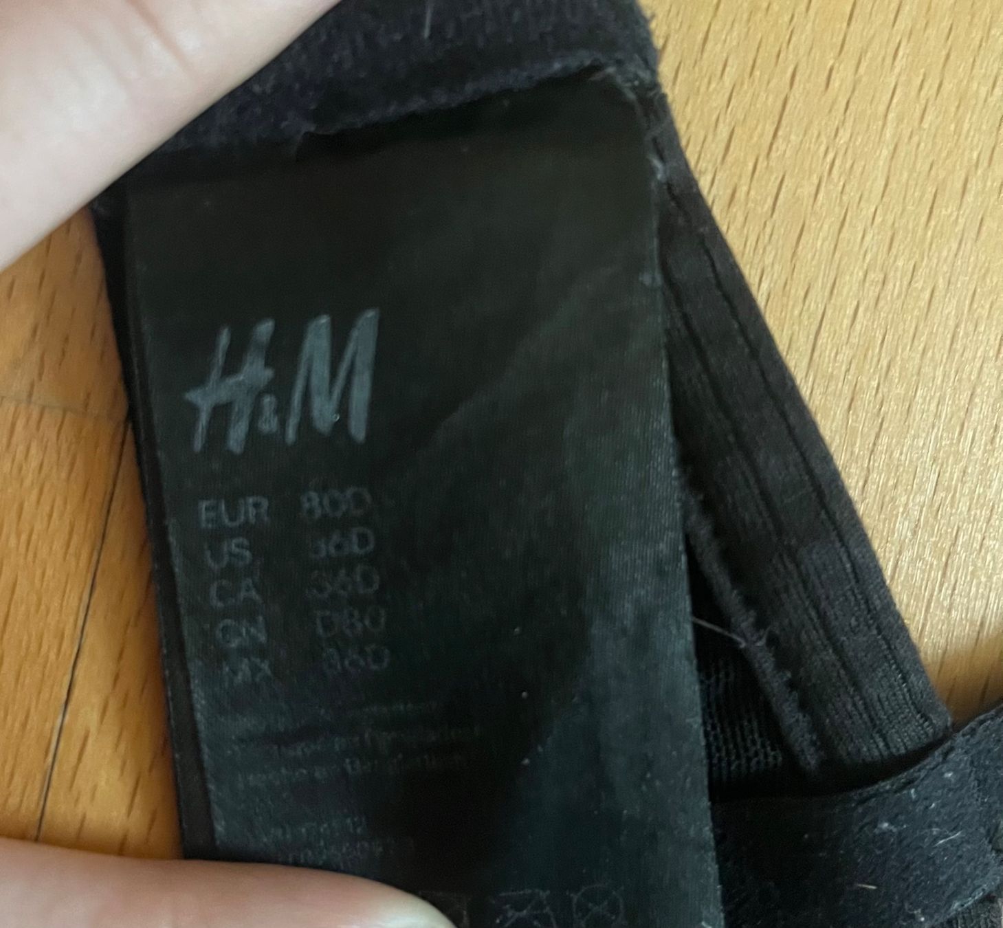 H&M Sonstige Unterwäsche: BH schwarz "be brave be kind" 80D H&M – Gebraucht aus Wallenried von nfe_2xn6 2