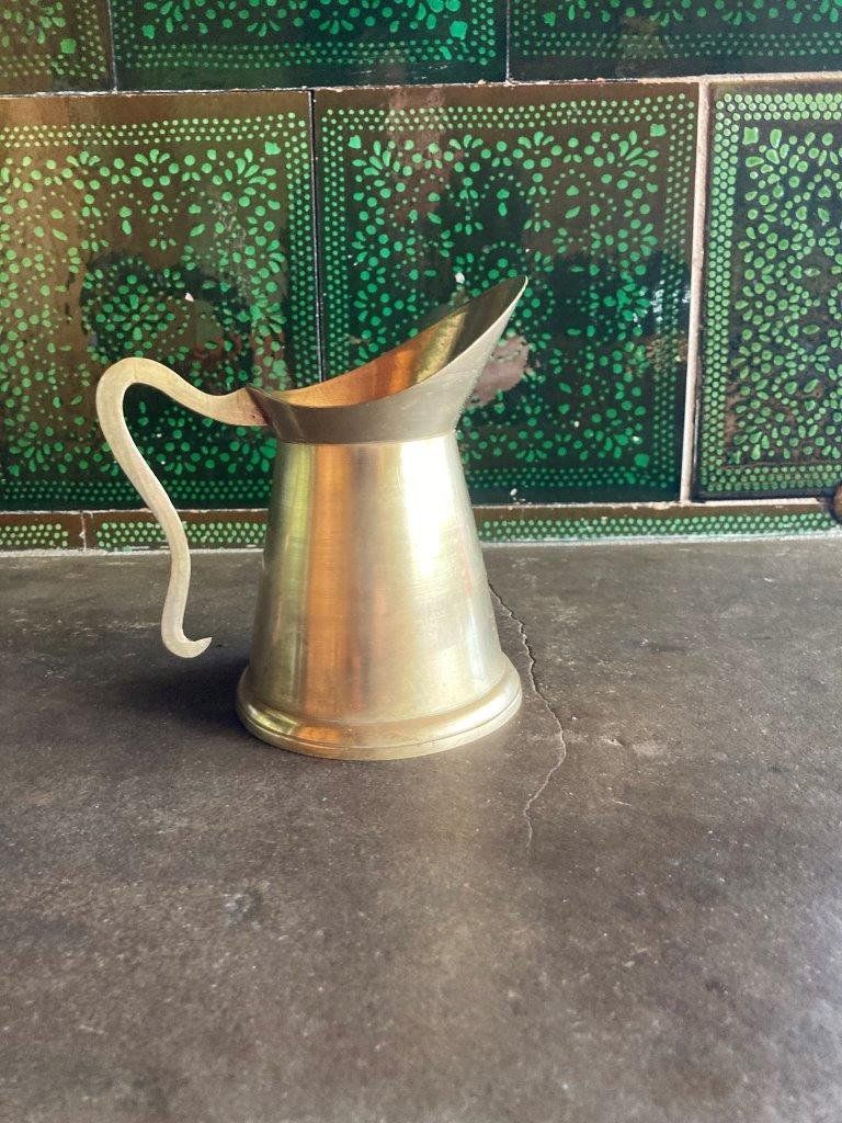 Caraffe: Krug aus Messing klein – Usato da Hinwil venduto da Antikfischer 1