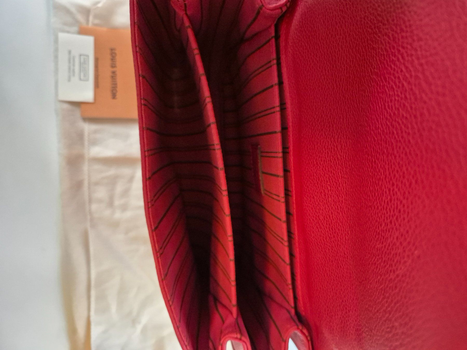 Louis Vuitton Taschen für Damen: Louis Vuitton Tasche Metis Monogram Empreinte rot – Gebraucht aus Winterthur von vabit_9 3