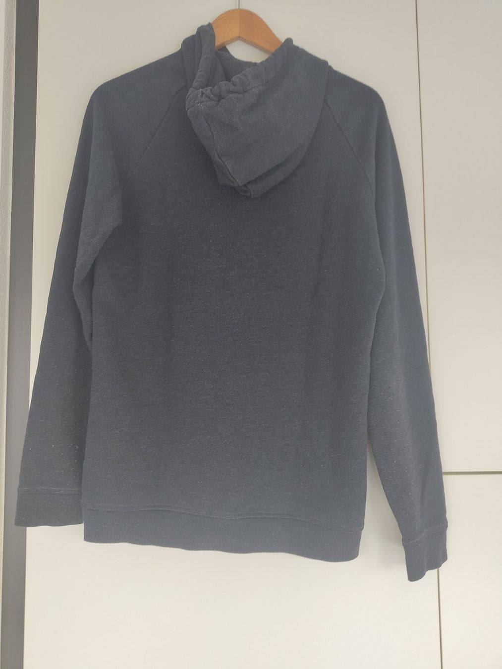 H&M Maglioni & Felpe: Hoodie / Kapuzenpulli Dunkelblau H&M – Usato da Wangen SZ venduto da scherpa1 2