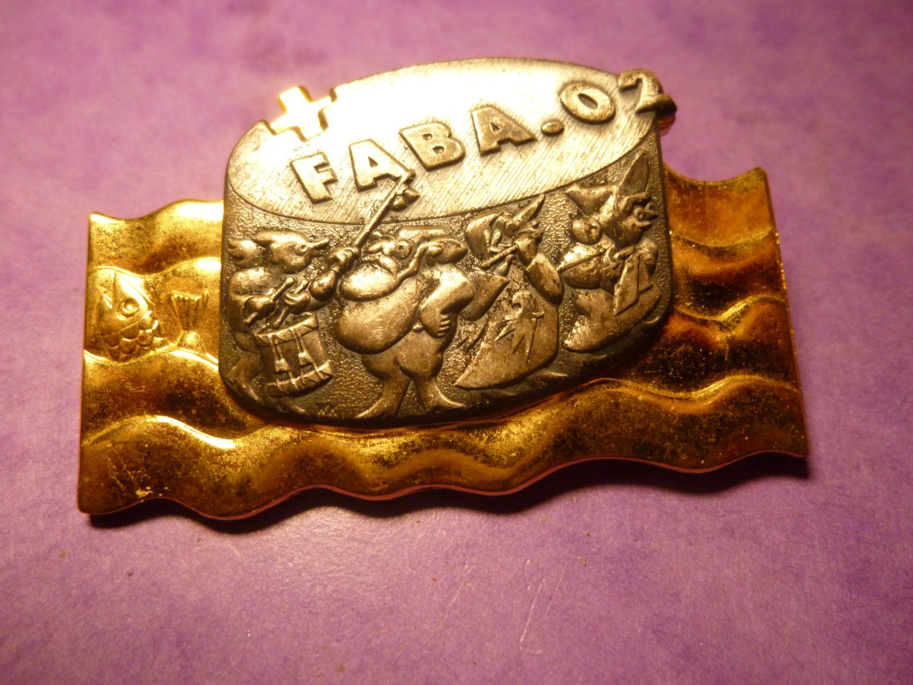 Plaquettes & Badges: FABA.02 GOLD – D'occasion à Ried (Muotathal) par Mandarin02