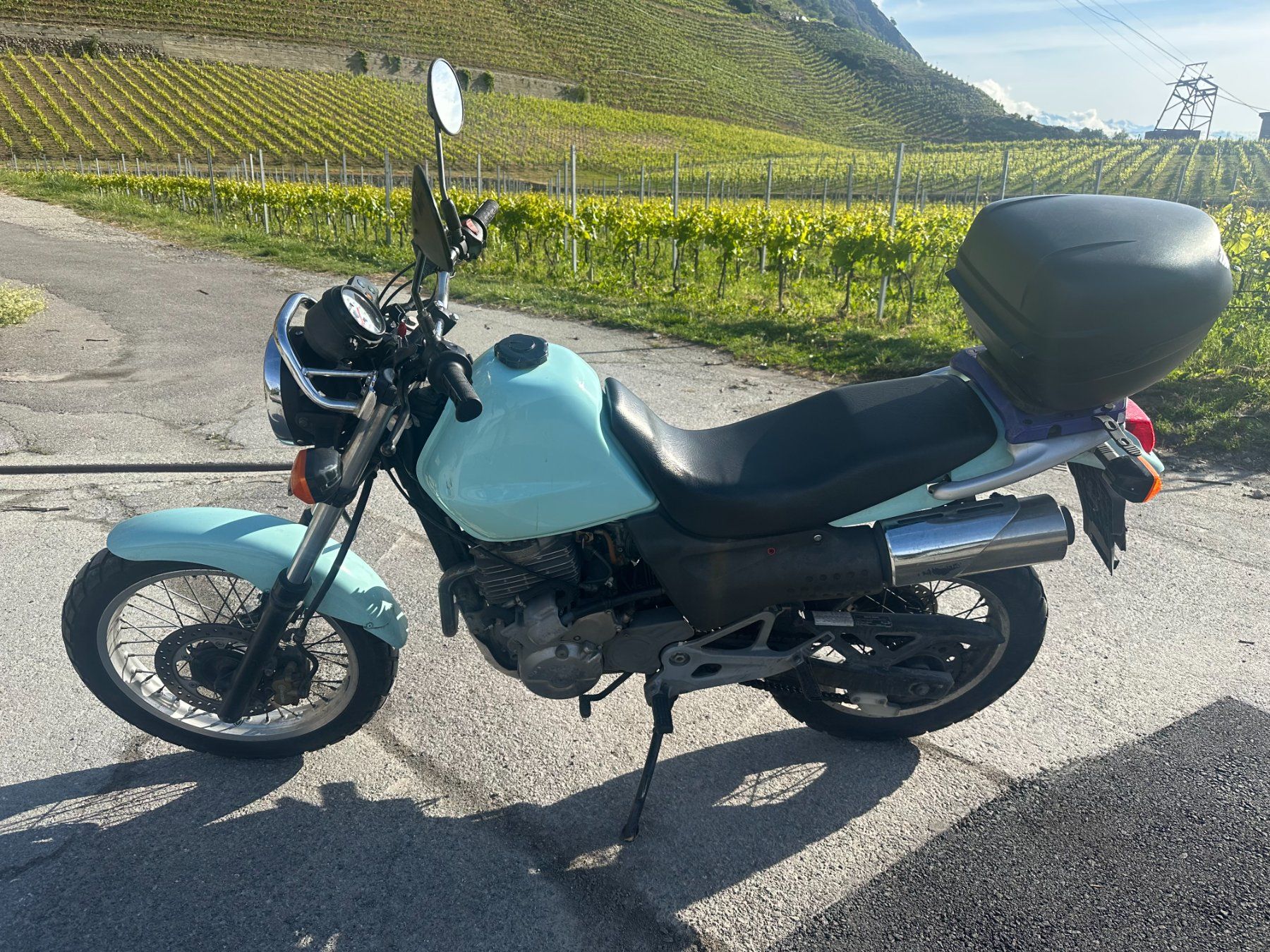 Honda Enduro: Honda SLR 650 – Gebraucht aus Fully von Benur