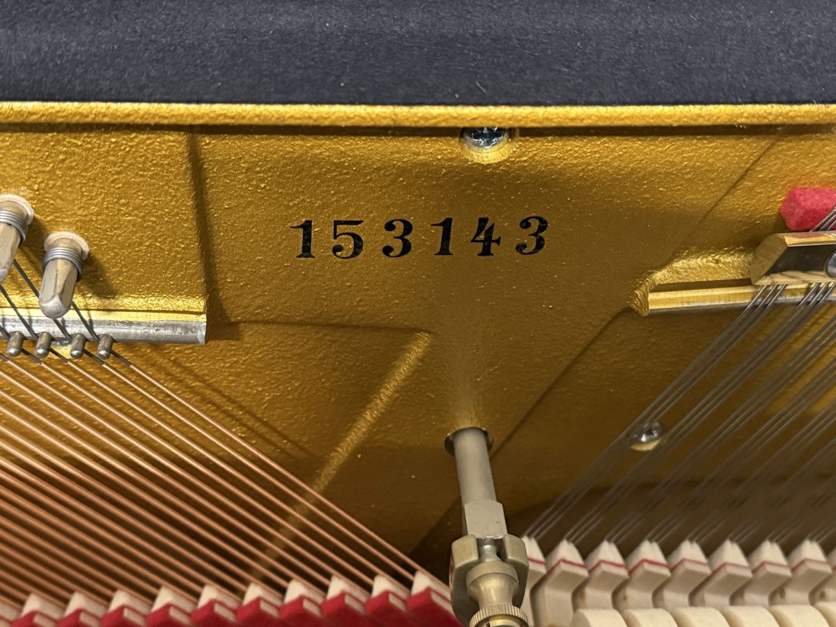 Strumenti musicali: Grotrian Steinweg Studio 110 Klavier schwarz – Usato da Kilchberg ZH venduto da Shiraz3 2