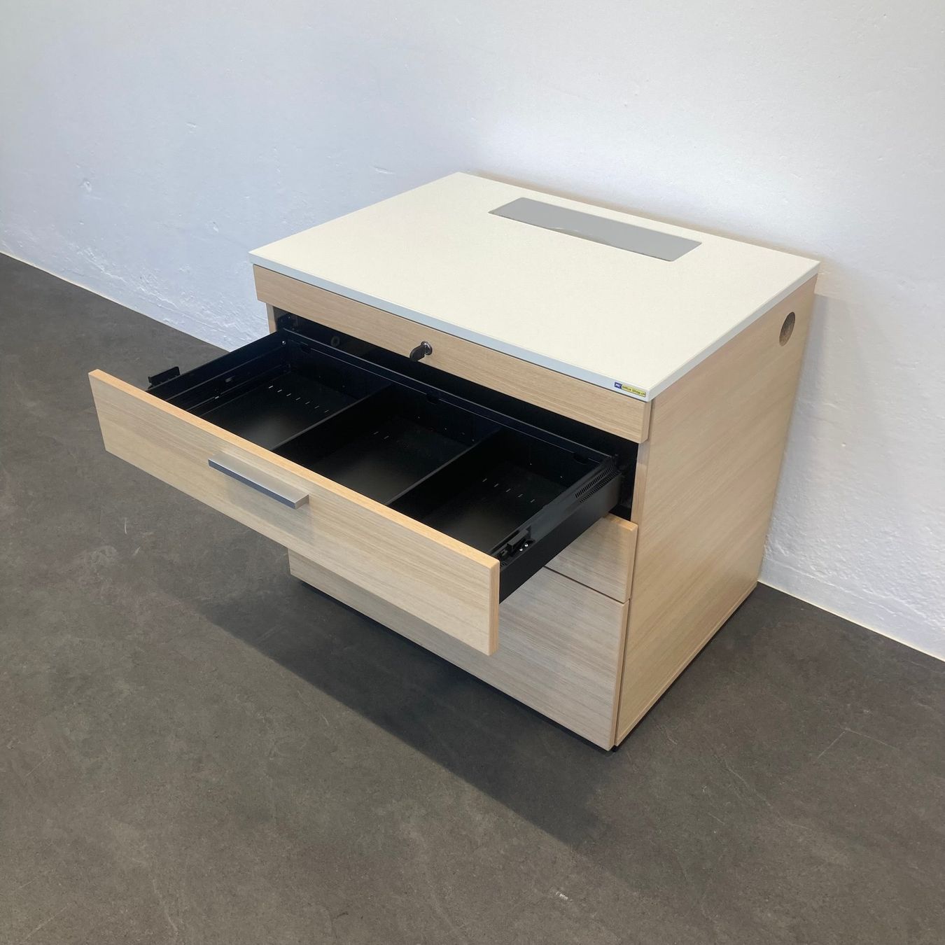 Cassettiere: Echo Classic Sideboard mit Schlüssel – Usato da Schönenwerd venduto da mcofficeshop 5