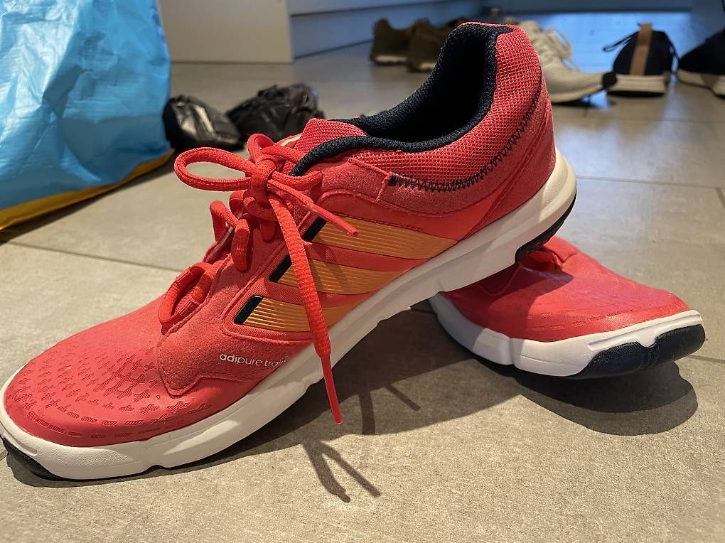 Scarpe da uomo: Nike Sneaker grösse 40 – Usato da Hitzkirch venduto da ele_fj6v 1