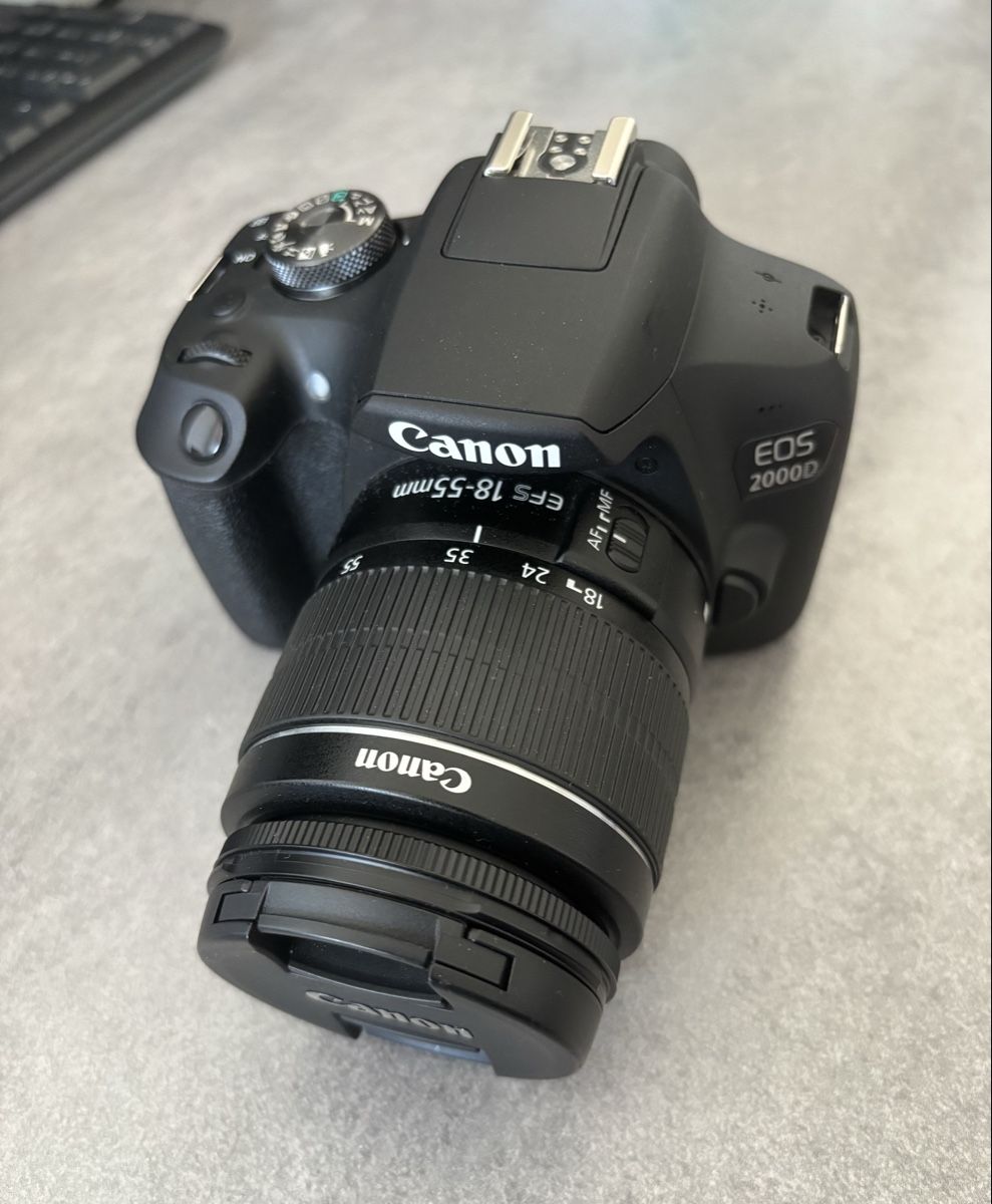 Canon Appareil photo: Canon EOS 2000D Kit EF-S 18-55mm – Neuf (Voir description) à Solothurn par sha_v96j 6