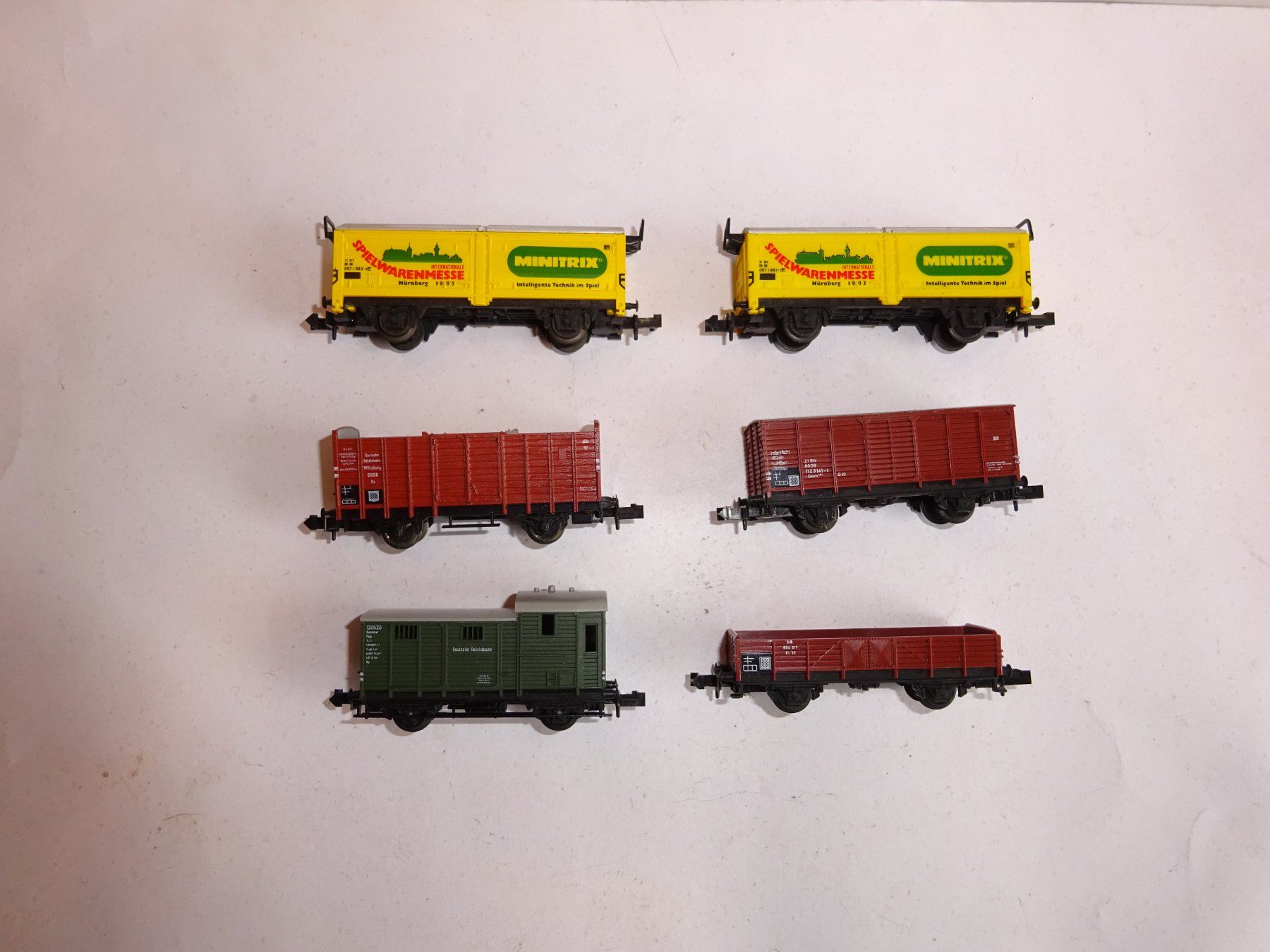 Trix Modelleisenbahnen: 6 diverse Güterwagen von Minitrix – Gebraucht aus Davos Glaris von kutru