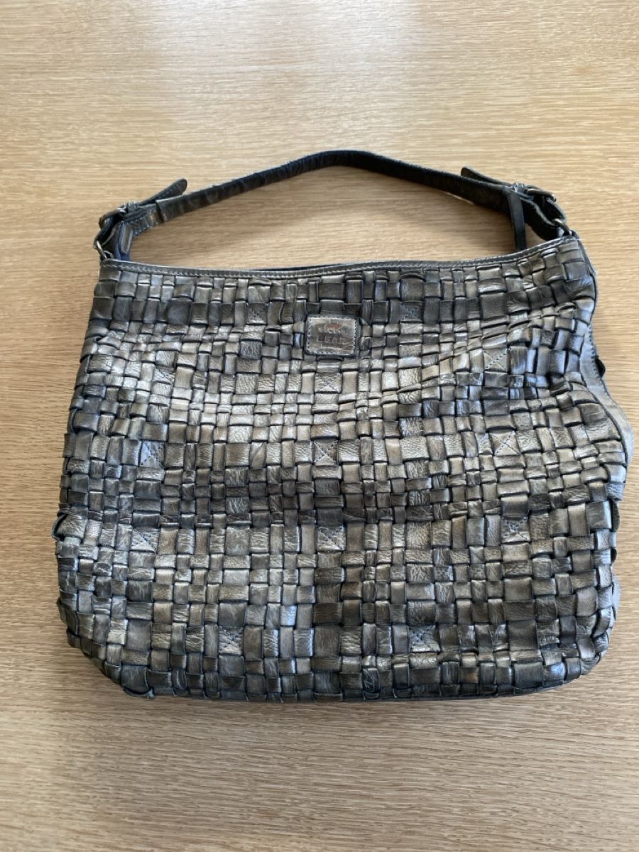 Borse da donna: gebrauchte BEAR Leder  Handtasche – Usato da Waltenschwil venduto da Angela99