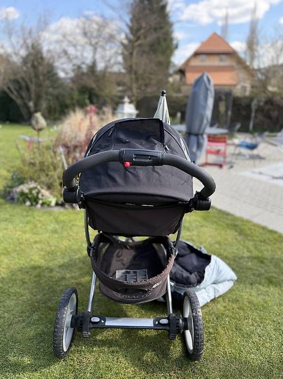 Kinderwagen: Kinderwagen sehr wenig benutzt – Gebraucht aus Kerzers von bergsuechtig 1