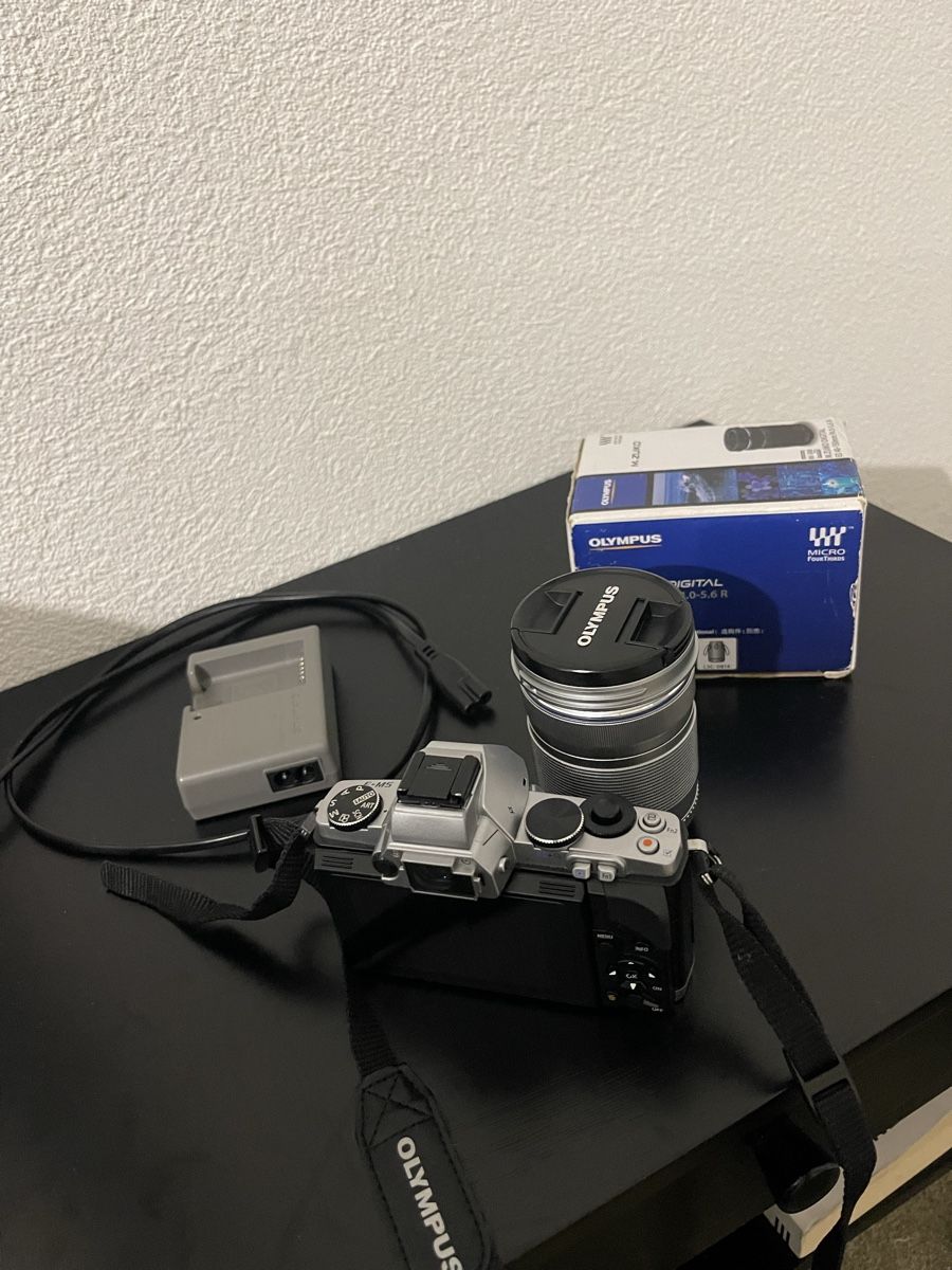 Olympus Kamera: Olympus OM-D E-M5 Camera Silver and Black – Gebraucht aus Oberengstringen von ere_5yyr 7