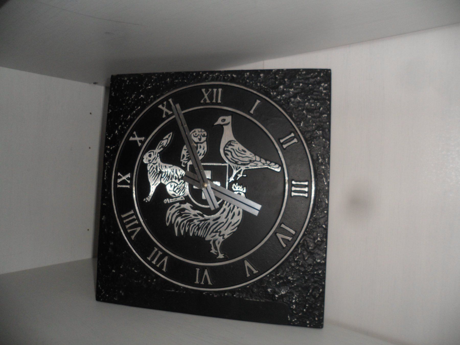 Stand- & Wanduhren: Horloge en métal – Gebraucht aus Yverdon-les-Bains von pitchouffe