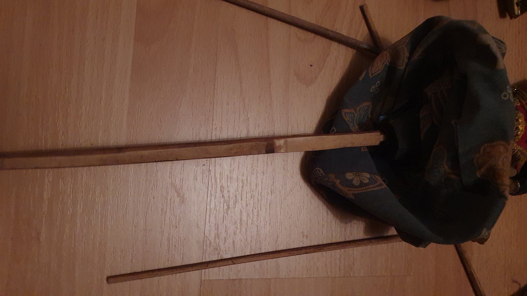 Bambole: 2 antik Holz Asien Hand-Marionette – Usato da Winterthur venduto da Ywan1 9