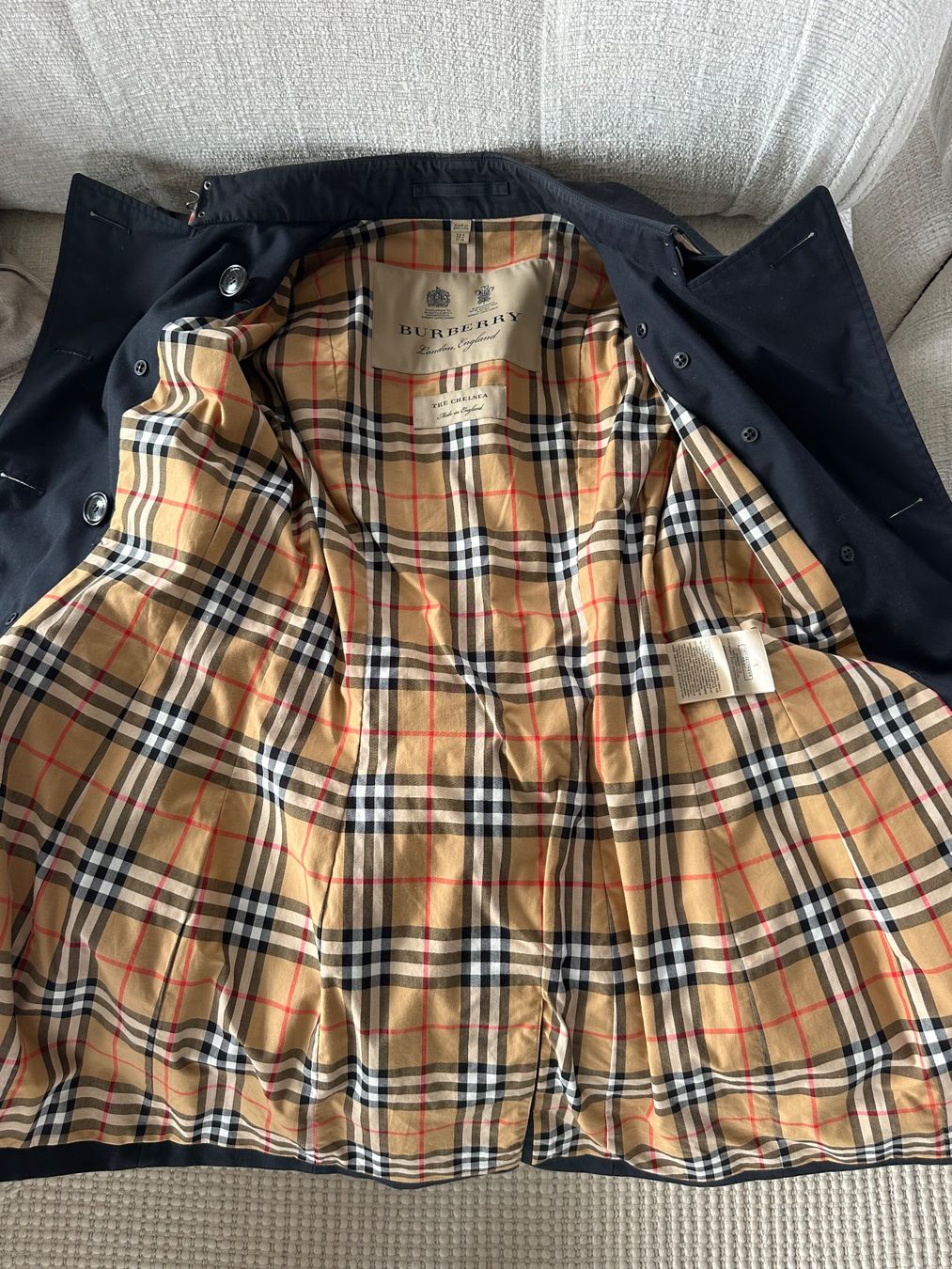 Burberry Cappotti: Trenchcoat | Burberry – Usato da Horgen venduto da naomijlo 4