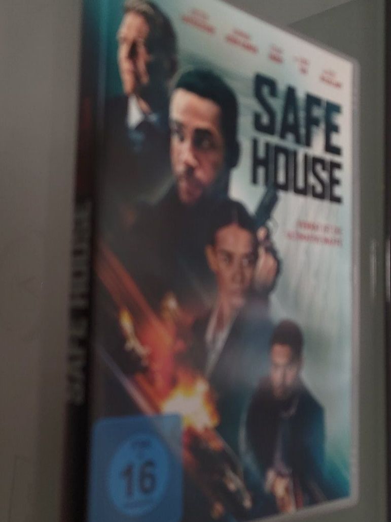 Tutti i DVDs: Safe House DVD – Usato da Dottikon venduto da Oldyfreak