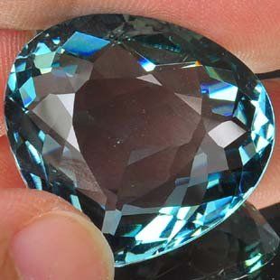 Pietre preziose: Topas Blau 28.10ct – Nuovo e nell'imballaggio originale da zuerich venduto da Jewlsdesign