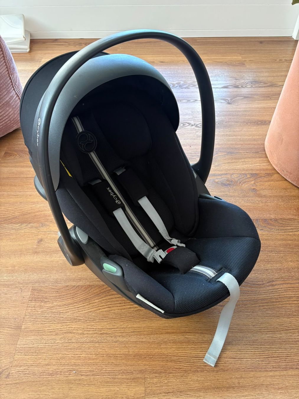Cybex Auto-Kindersitze: Babyschale Cybex Cloud G Plus Moon Black – Gebraucht aus Freienwil von mile710