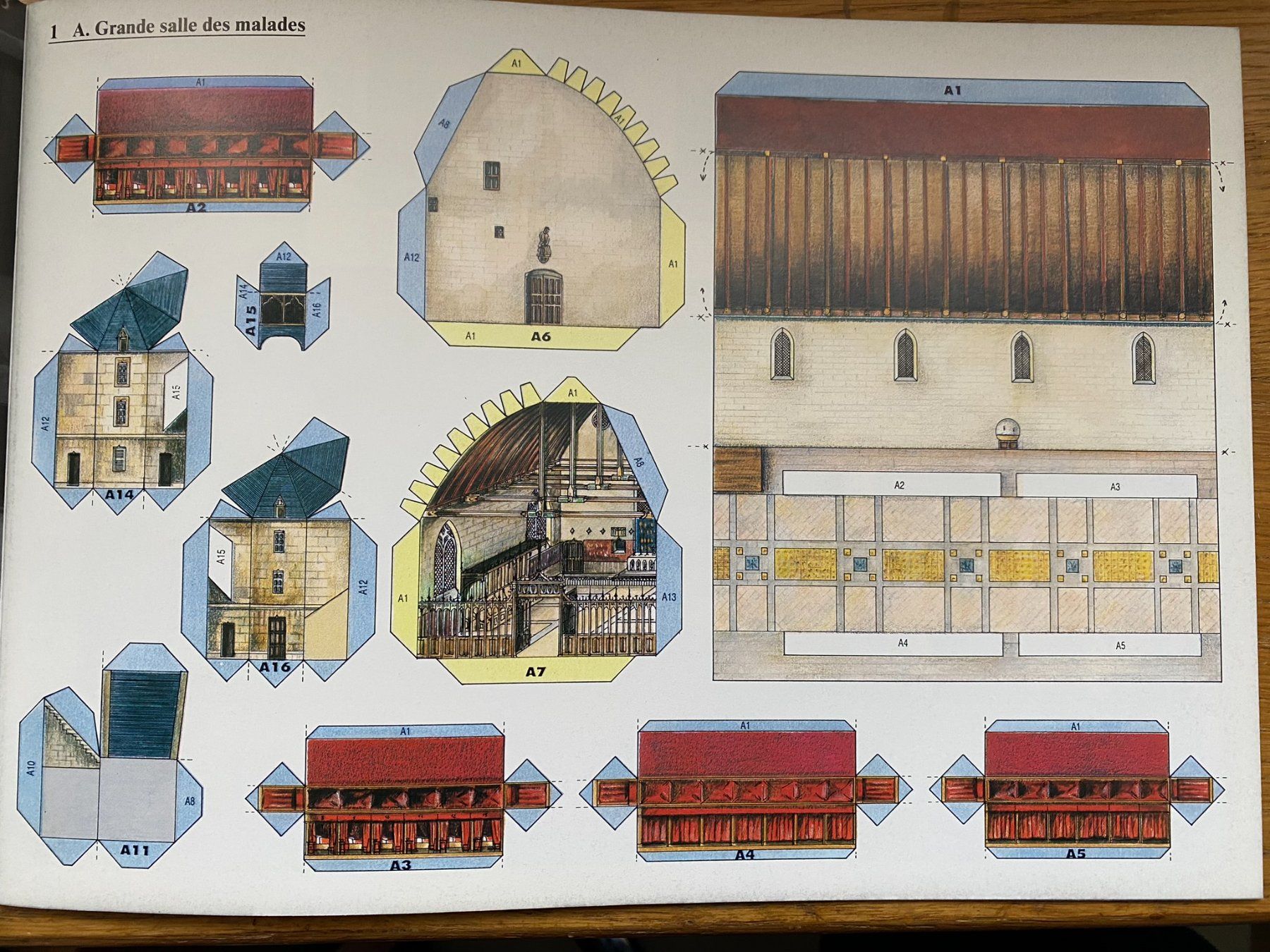 Bastelsets: Maquette Bastelbogen Hospices de Beaune 1:250 – Neu (gemäss Beschreibung) aus Spiez von Mlandcruiser 2
