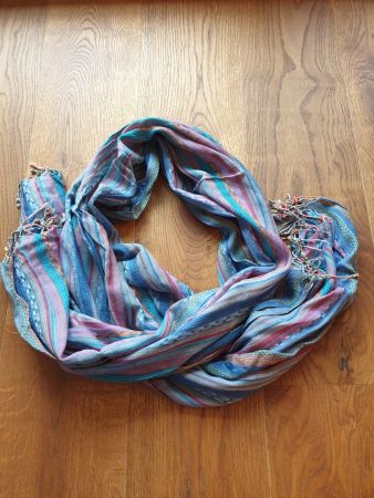 Farbiger Schal/Foulard