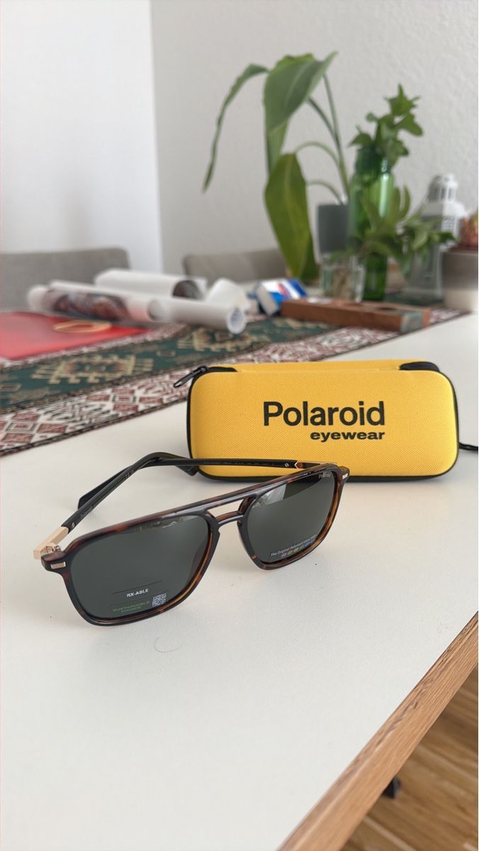 Polaroid Occhiali & Lenti: Polaroid Sunglasses with Case - Tortoiseshell - Summer Ready – Nuovo e nell'imballaggio originale da Dübendorf venduto da alb_7xy5