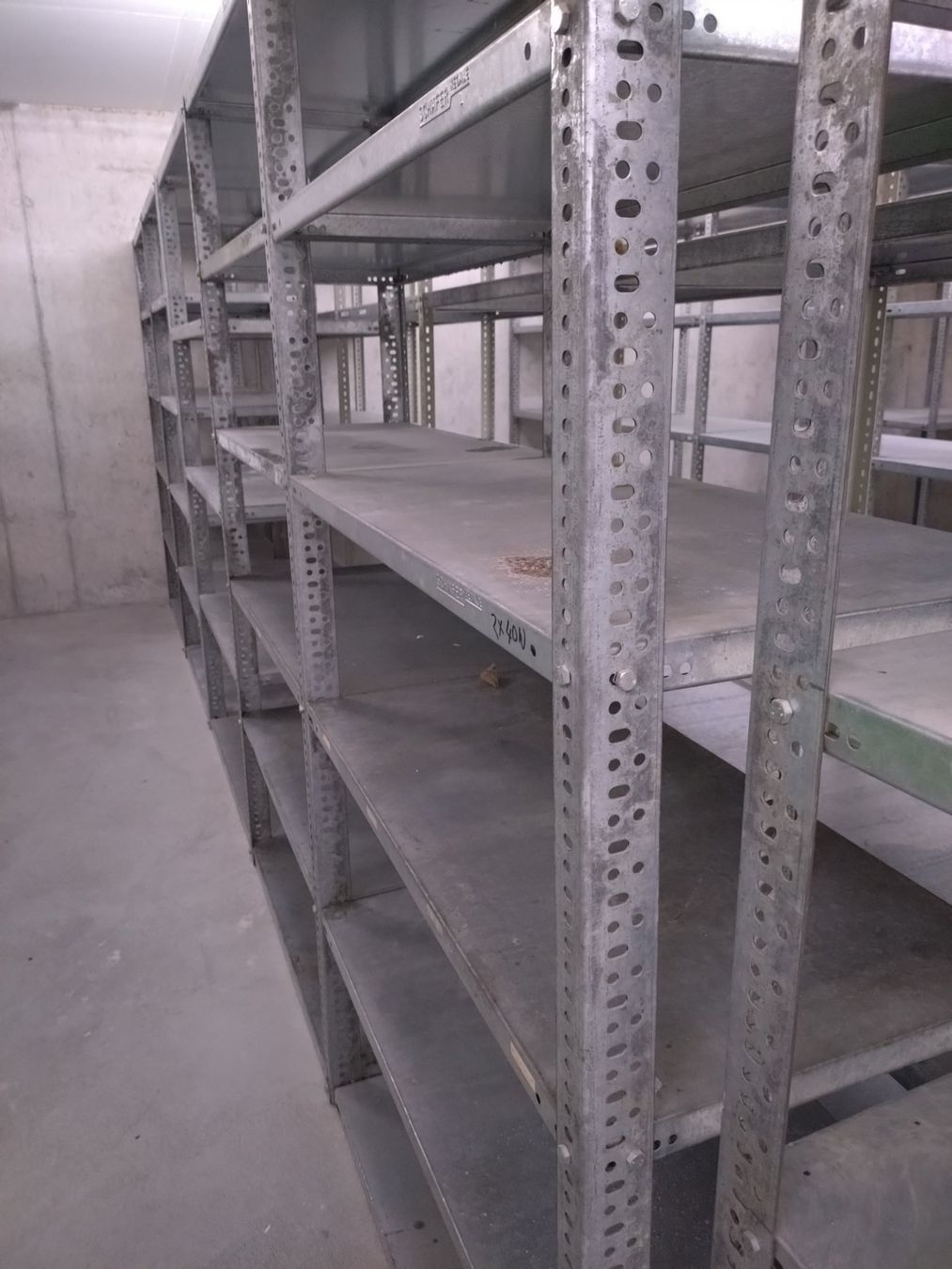 Scaffali: Lagerregal Metallregal Typ Schaefer – Usato da Bad Zurzach venduto da Brguenti