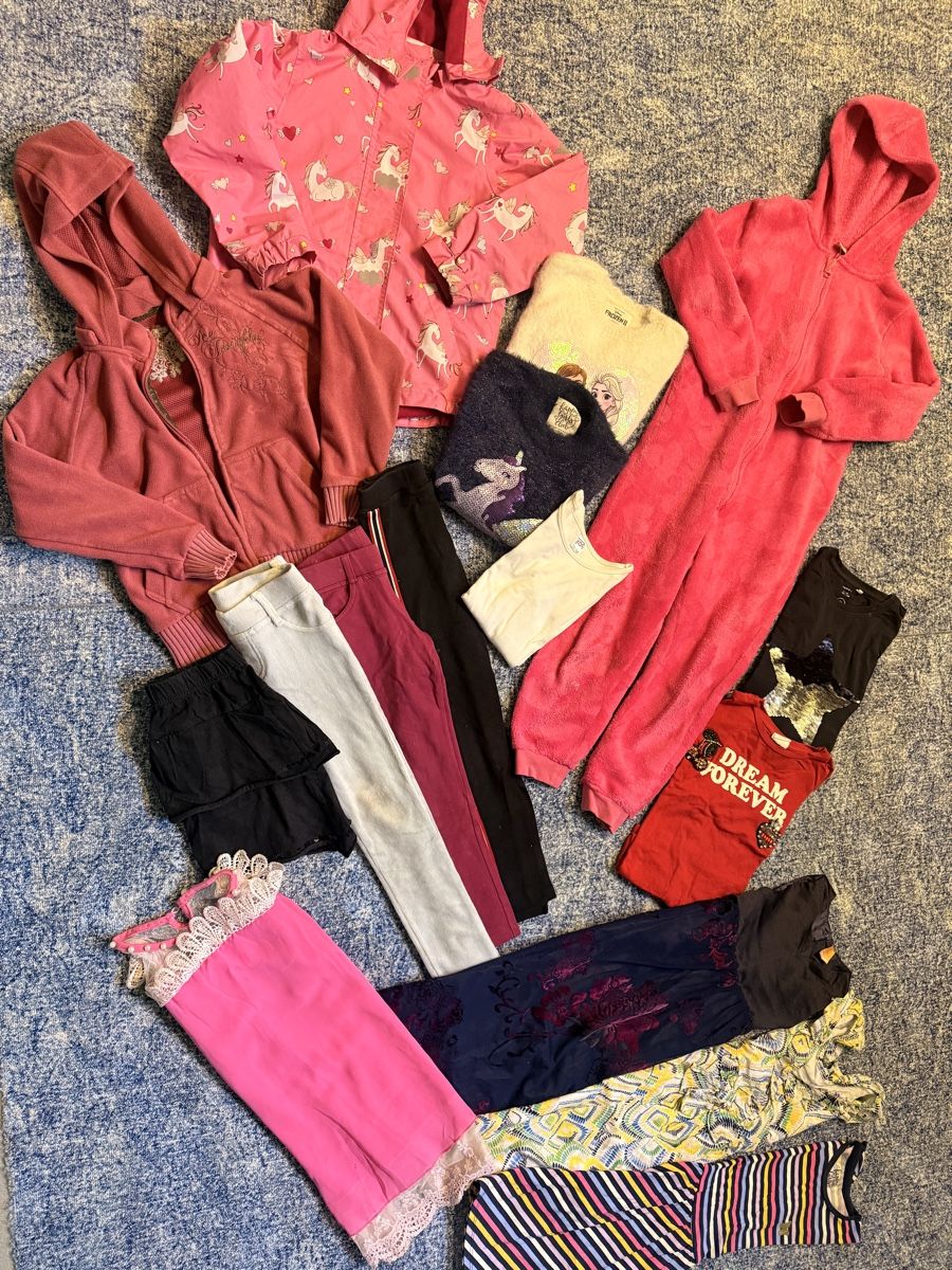 Lotti & Set di vestiti: Mädchen Kleider Paket 122/128 – Usato da Amlikon-Bissegg venduto da Rose_Rose 1