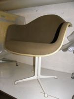 EAMES VITRA FIBERGLAS ARMCHAIR