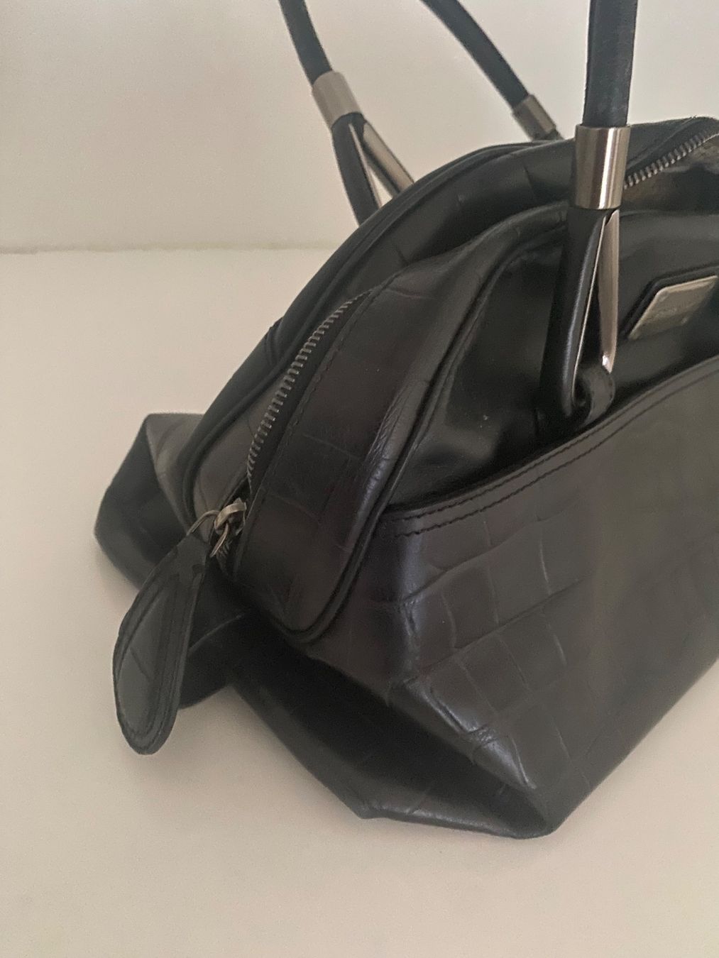 Borbonese Taschen für Damen: Bowling Bag Borbonese in schwarzem Leder in Krokooptik – Gebraucht aus Holderbank SO von MIC2026 8