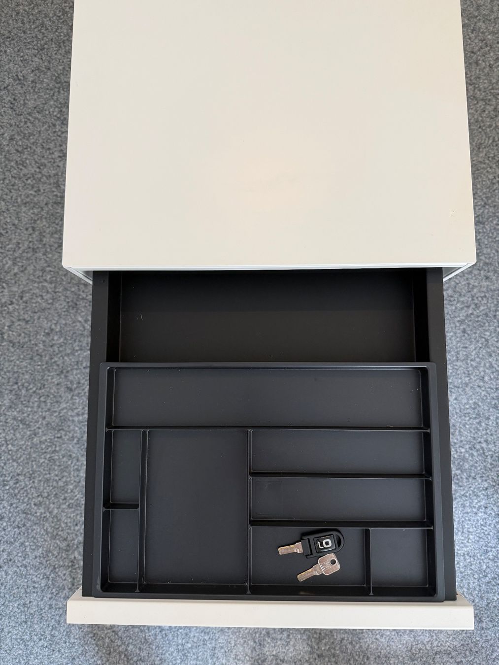 Lista Korpus: Roll-Korpus Lista Office – Gebraucht aus Bachenbülach von black4you 3