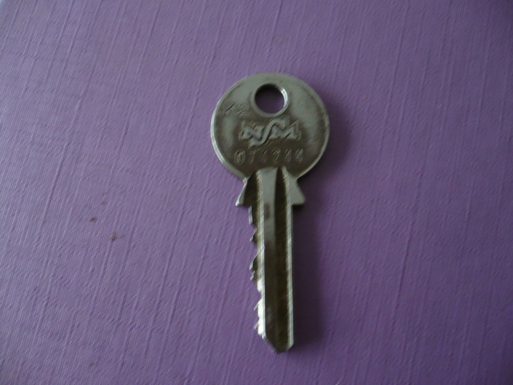 NSM Jukebox Key Zeiss Ikon K2 (Gebraucht) in Winterthur für CHF 9.95 ...