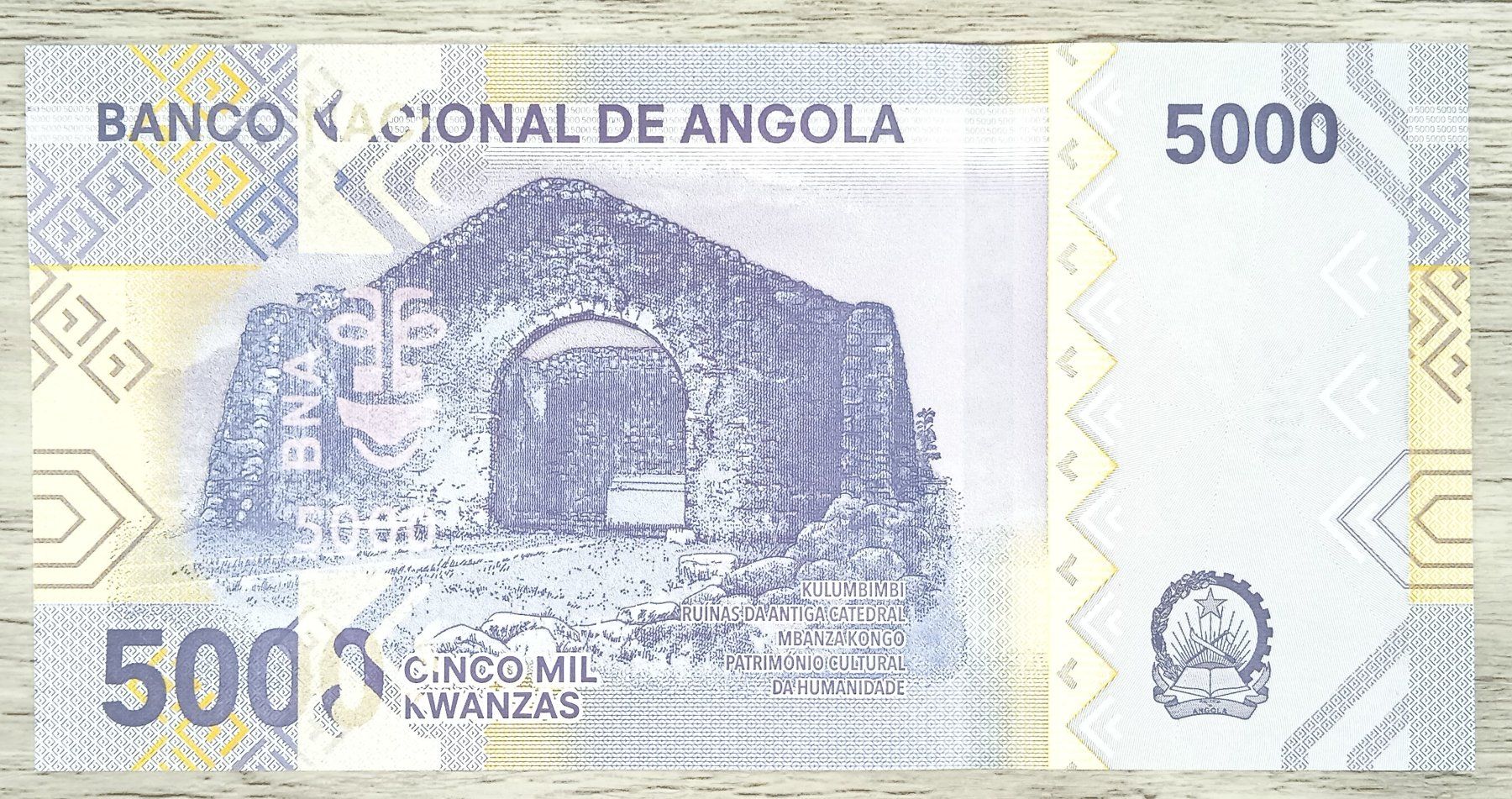 Banconote: Angola 5000 Kwanzas Serie A Polymer UNC – Nuovo (secondo la descrizione) da Cousset venduto da Patricio77 1