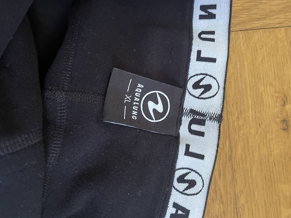 Lotti di vestiti: Tauchbekleidung – Usato da St. Gallen venduto da VeraMoa 1