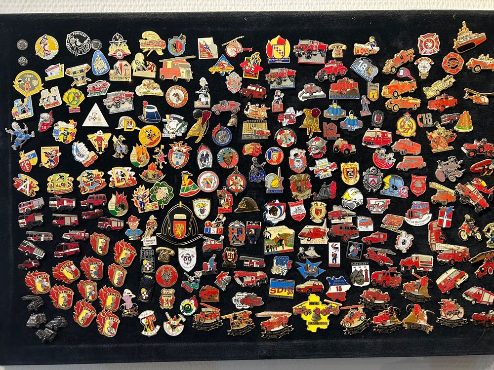 Pins pompiers divers très belle collection au plus offrant (Gebraucht ...