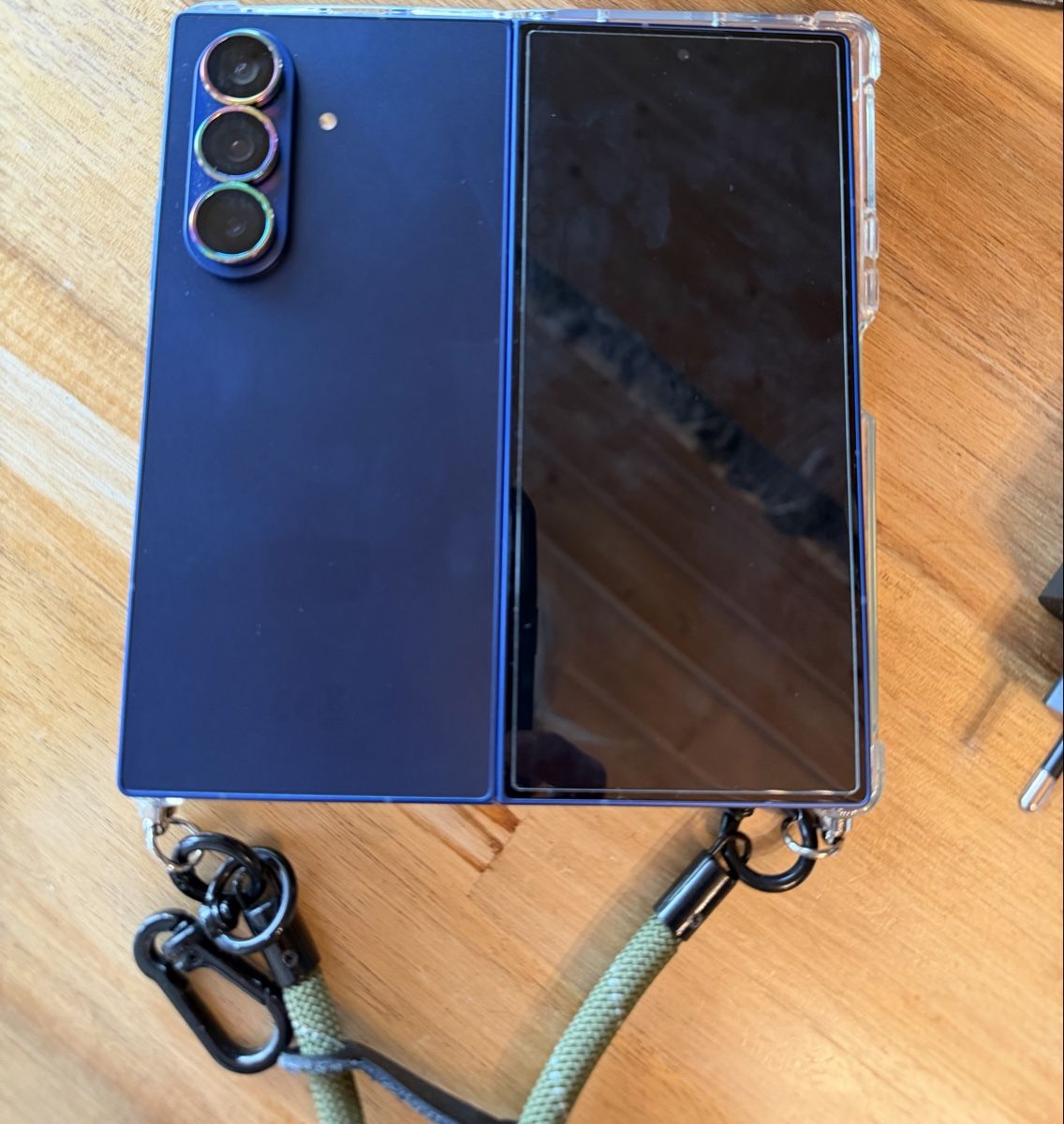 Samsung Telefoni cellulari / Smartphones: Samsung Z Fold 7 512GB Shadow Blue – Nuovo (secondo la descrizione) da Samstagern venduto da LeoW80 1