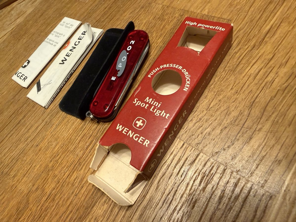 Wenger Coltelli tascabile: Wenger Taschenmesser Mini Spot Light – Nuovo e nell'imballaggio originale da Goldach venduto da Messerguru 2