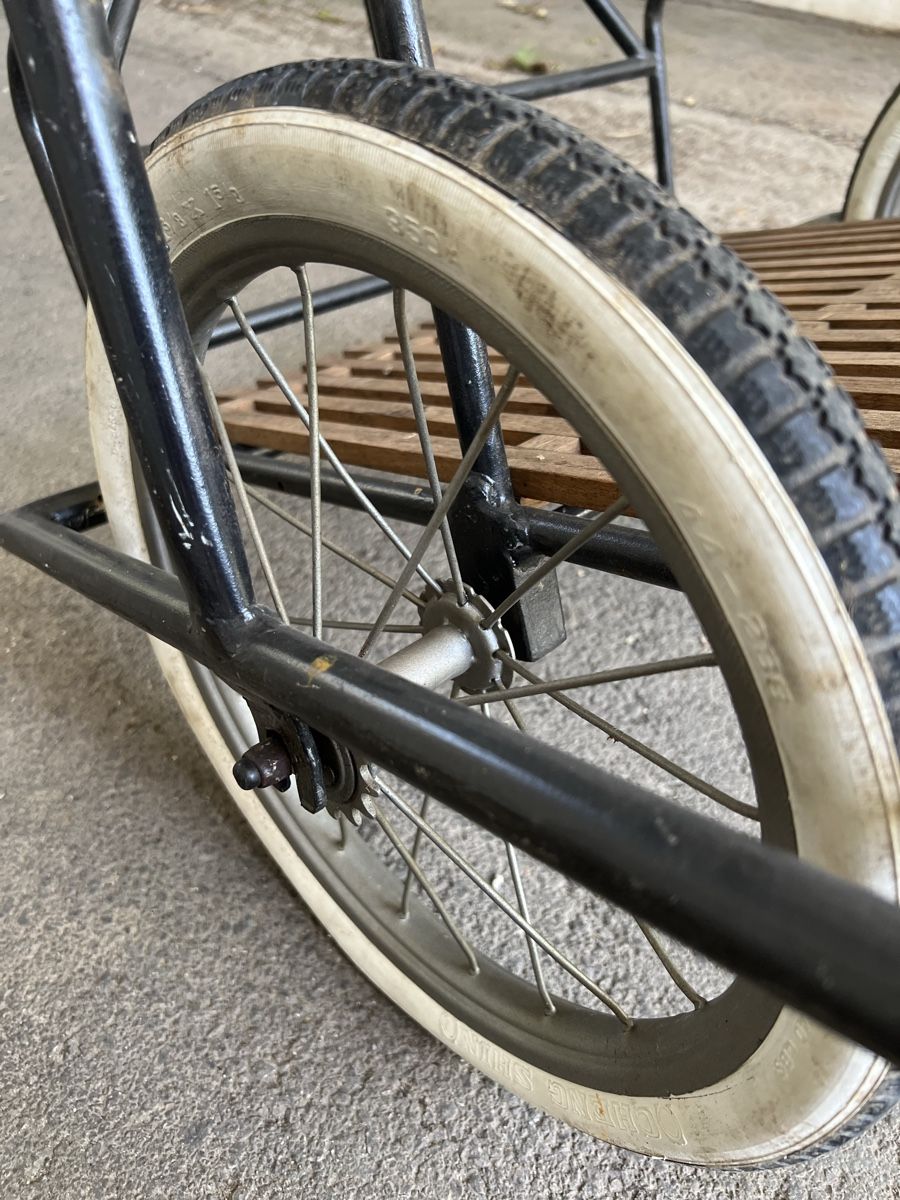 Anhänger: Schöner alter Veloanhänger mit Eichenholz – Gebraucht aus Dinhard von Stahlguss 2