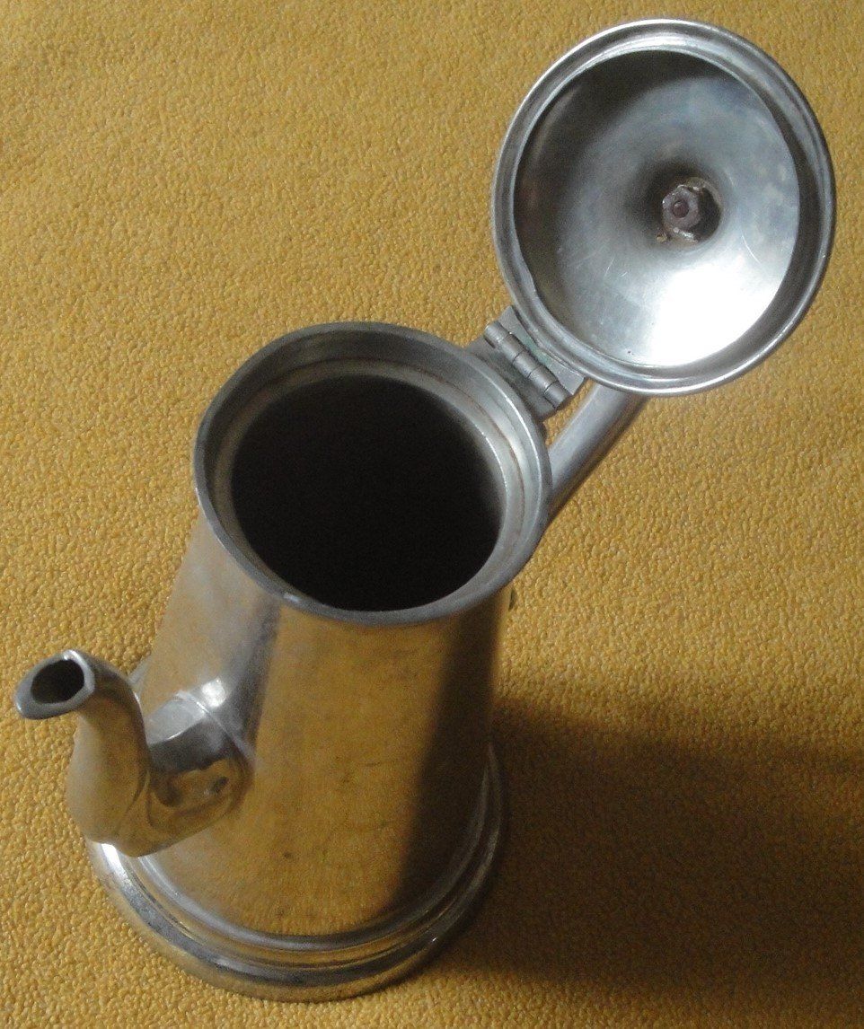 Teiere: ALTE ELEGANTE KAFFEE oder TEEKANNE – Usato da Bern venduto da Mekongbeach 1