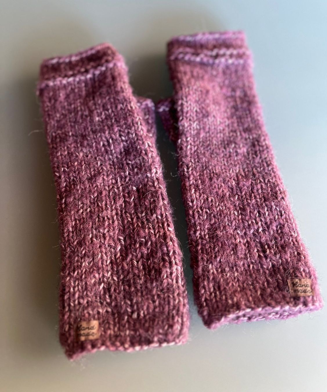 Handschuhe & Handstulpen: Warme, gestrickte Handstulpen, lila, neu – Neu und originalverpackt aus Laufen von flowerfan 4