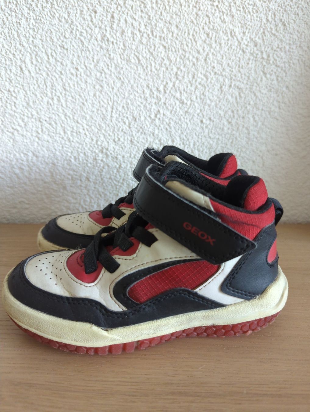 Geox Scarpe per ragazzi: Geox Sneakers Gr.27 – Usato da St. Gallen venduto da Mosaika 2