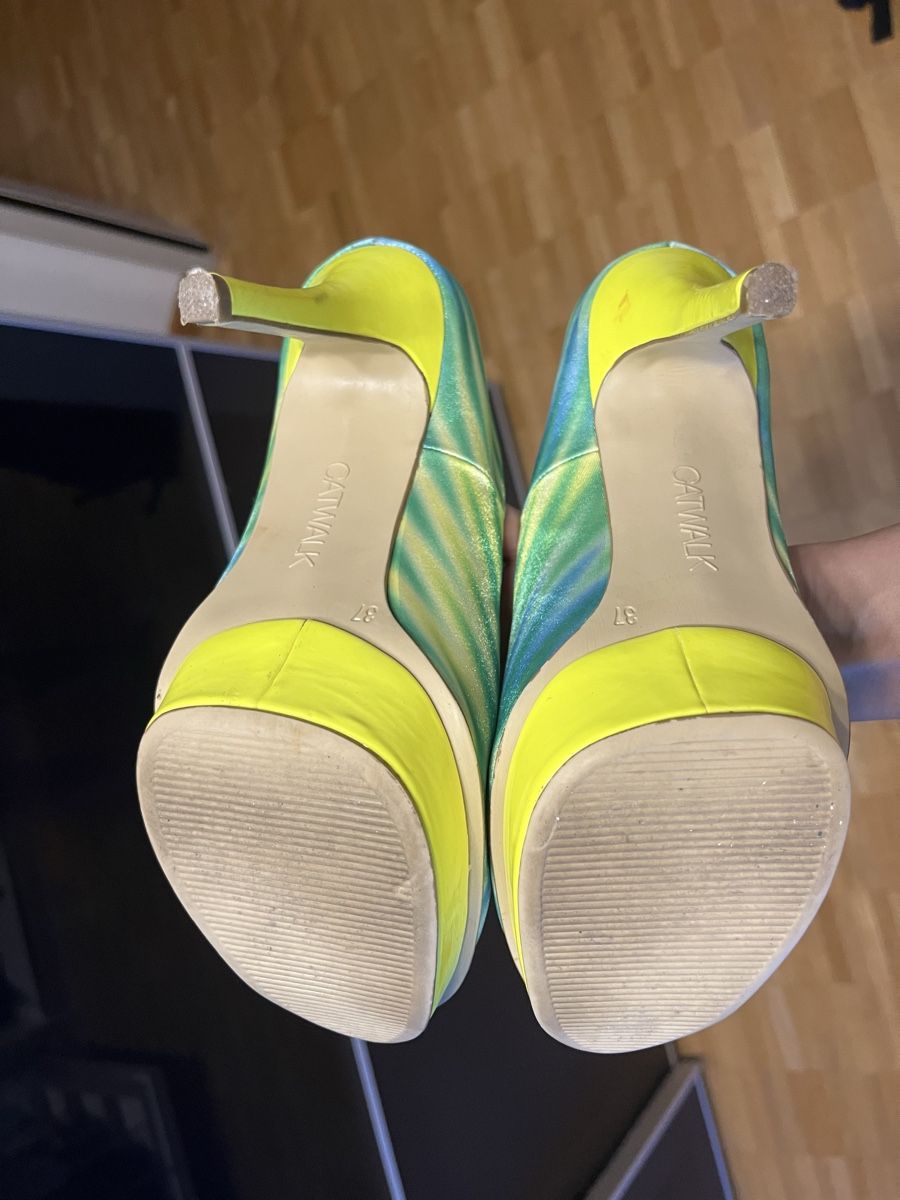 Scarpe da donna: Schuhe Catwalk grösse 37 – Nuovo (secondo la descrizione) da Weiningen ZH venduto da and_6tm5 1