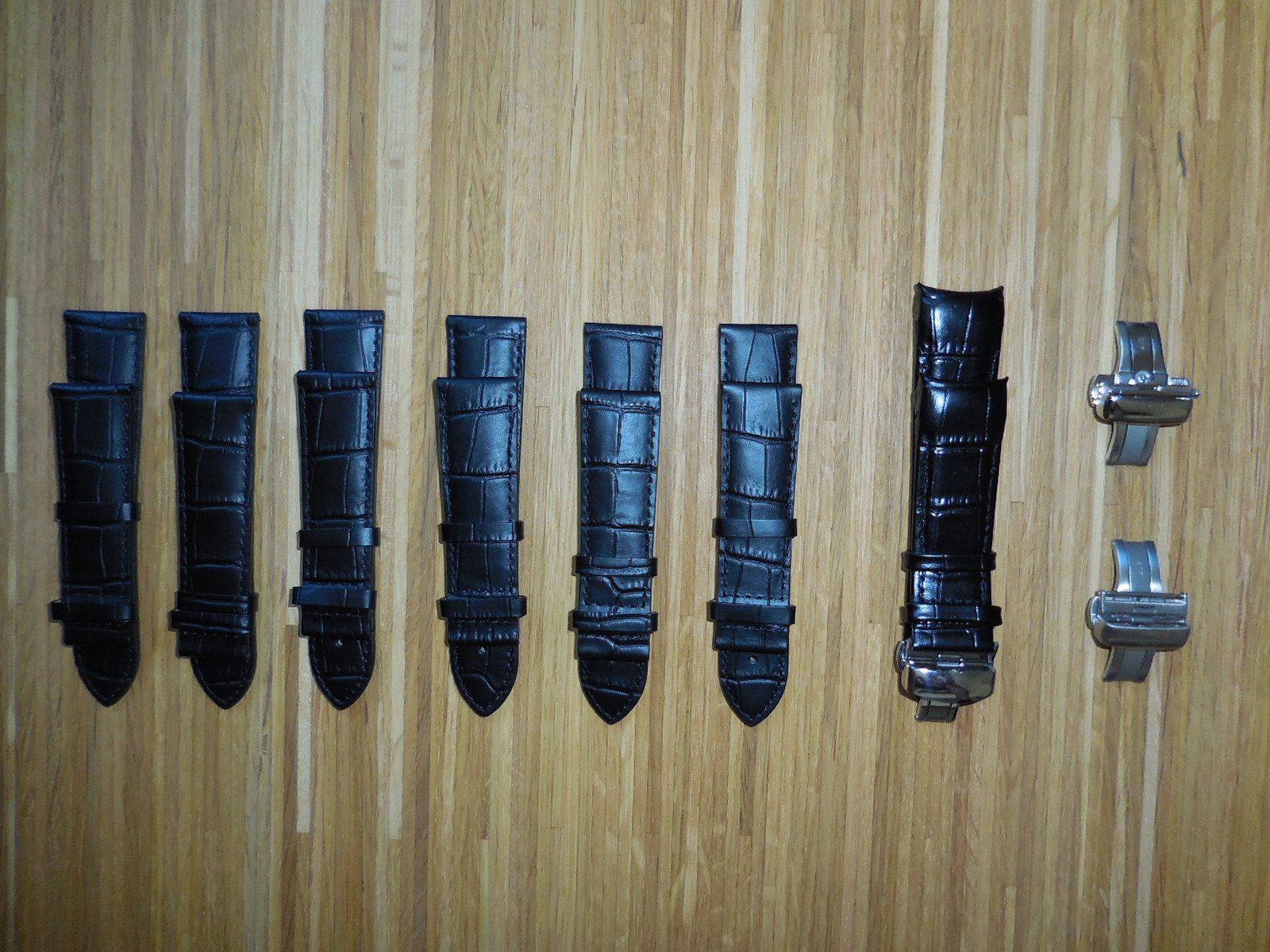 Bracelets: TISSOT - Lederarmbänder, schwarz – Neuf avec emballage d'origine à Waldstatt par 37bernhard79