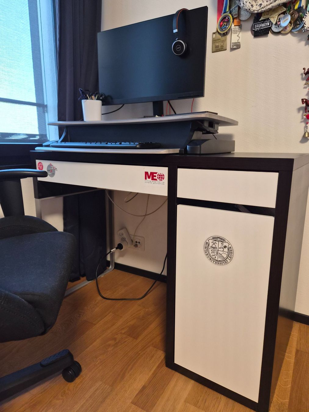 Ikea Bureaux: Desk + Standing Desk + Chair – D'occasion à Zürich par moz_r7gr