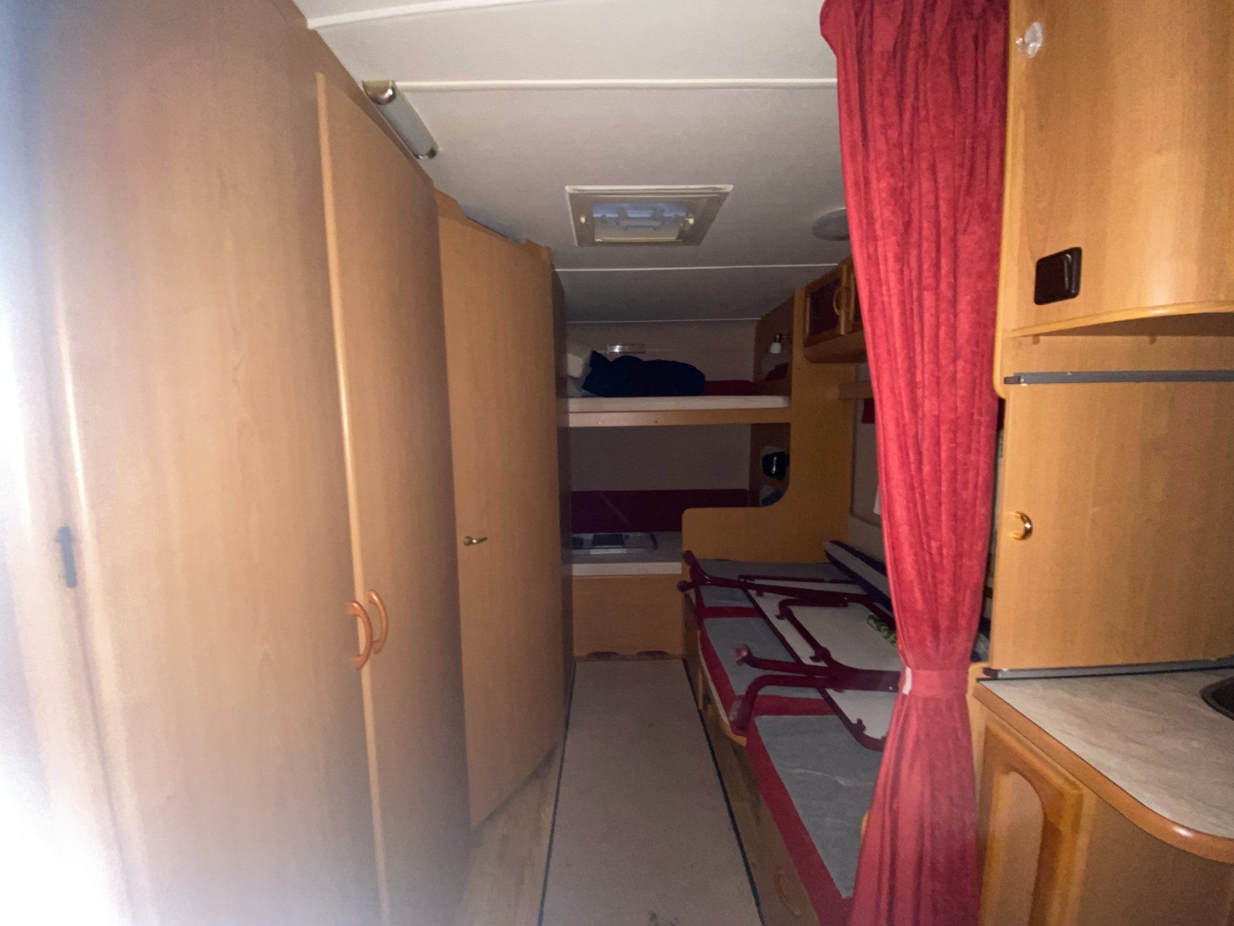 Kabe Veicoli da campeggio: Wohnwagen KABE KING SIZE – Usato da Liestal venduto da aarroon 9