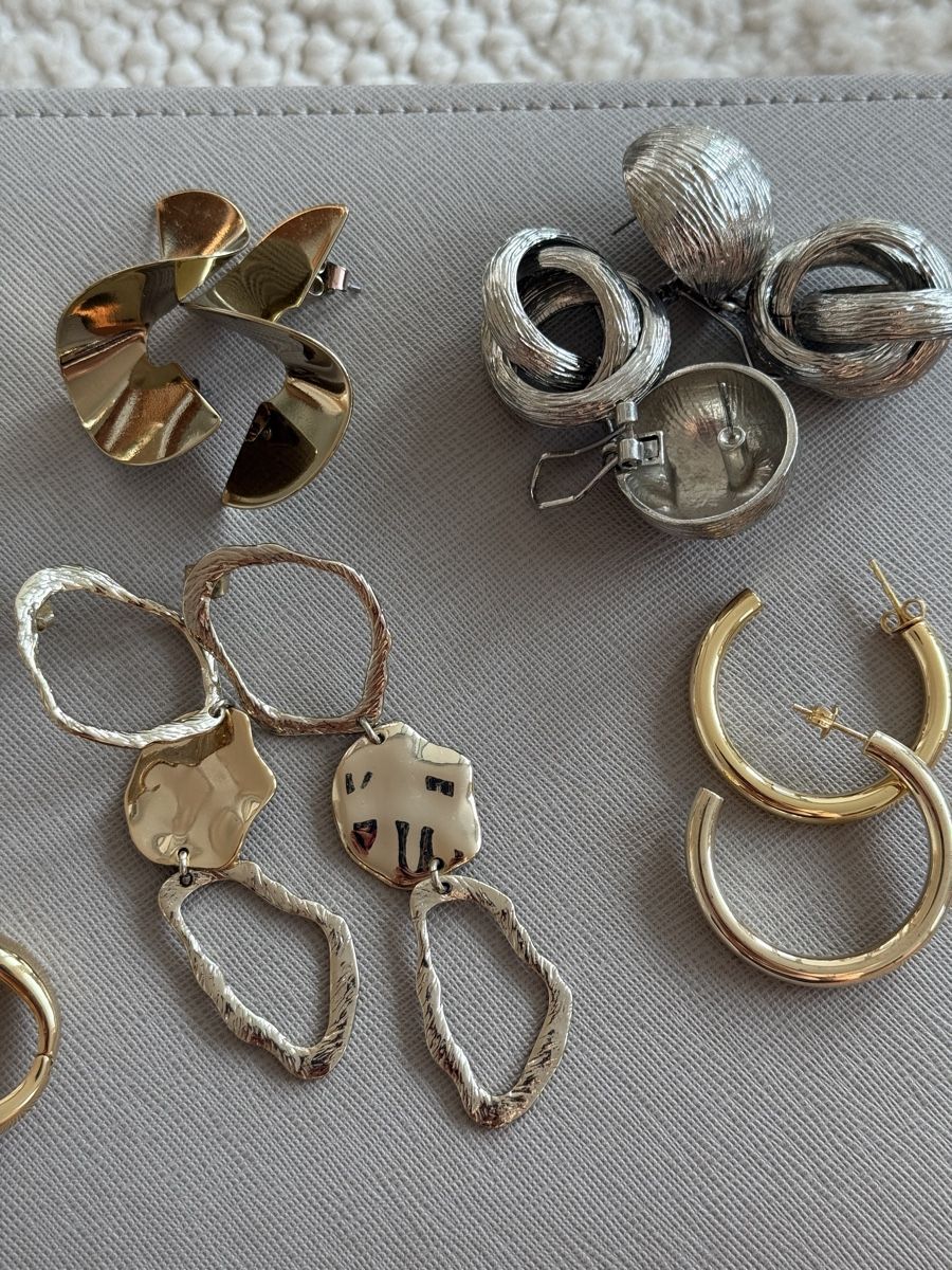 Orecchini pendenti & Orecchini a lobo: Chunky Statement Earrings Bundle - Gold and Silver Tones – Usato da Luzern venduto da prelovedfashion_99 1