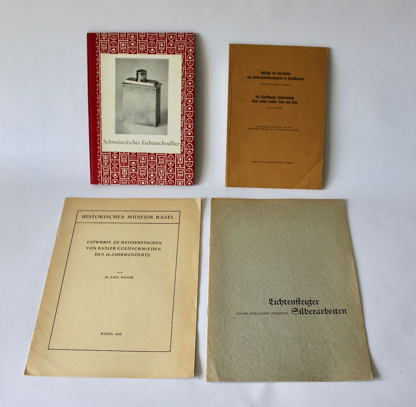 Libri: SCHWEIZER SILBER, DIVERSE DOKUMENTATION (18 STK), GEBRAUCHT. – Usato da Grandcour venduto da Flowerstyle 2