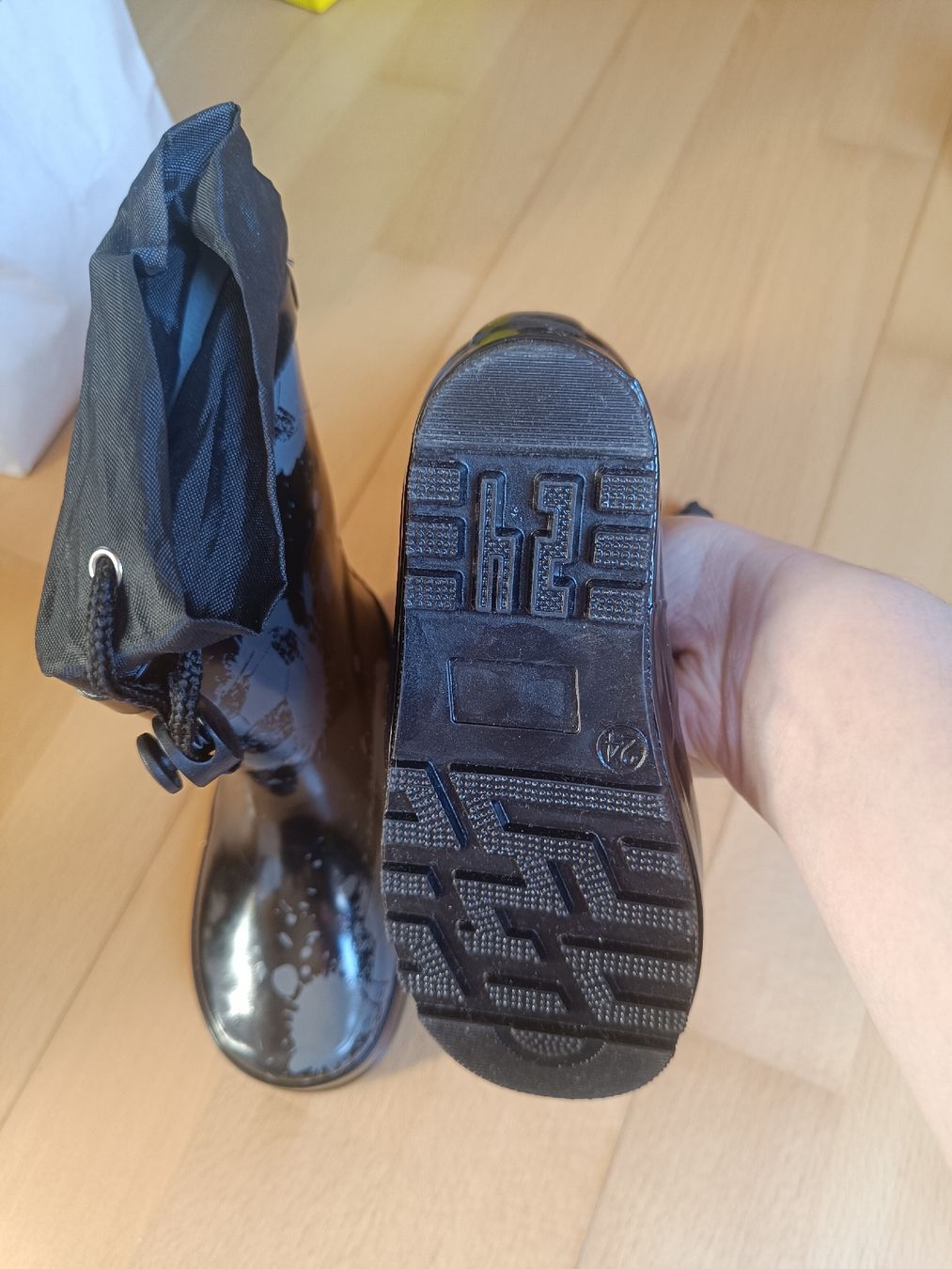Scarpe per ragazzi: Gummistiefel Grösse 24 – Usato da Jaberg venduto da urig17. 2