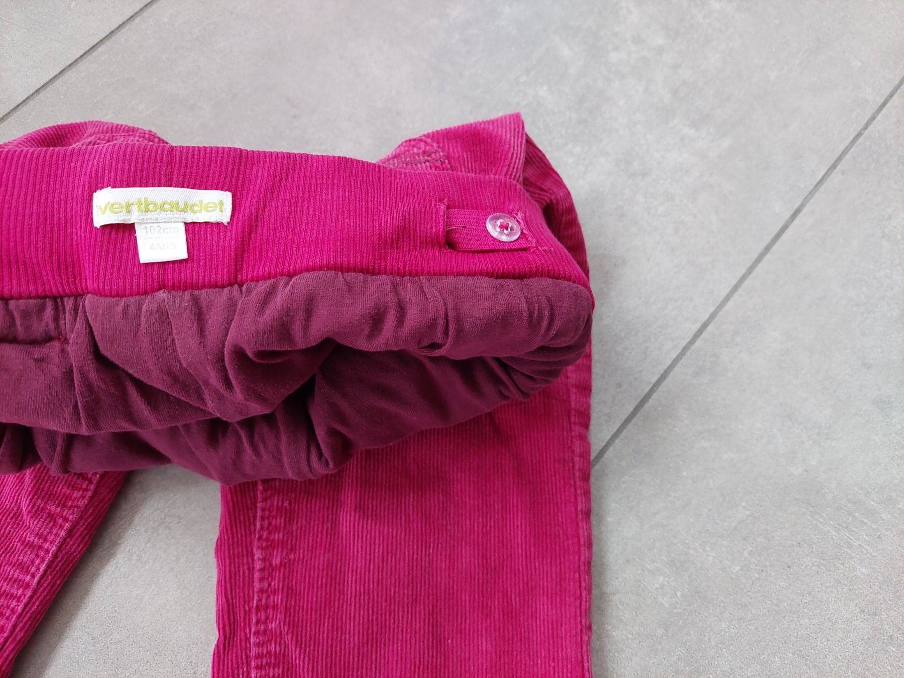 Vertbaudet Pantaloni: Rosa Cordhose von Vertbaudet Grösse 102 – Usato da Wiesendangen venduto da troawus 3