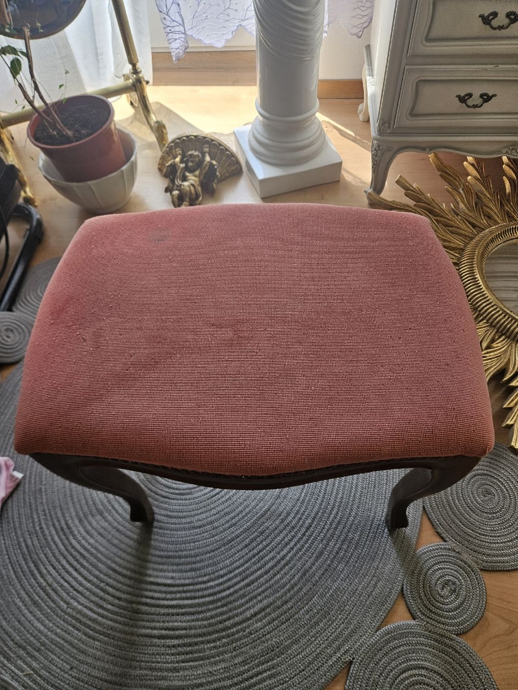 Hocker: Alte Hocker zur Renovierung   – Gebraucht aus Rickenbach b. Wil von pookie 1
