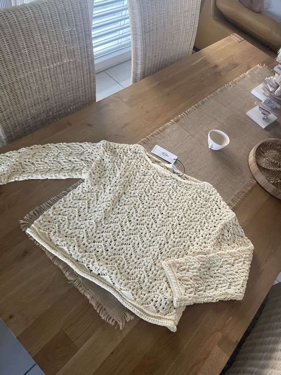 Pullover & Sweatshirts: Stradivarius Pullover. Gr. S. Neu mit Etikett  – Neu und originalverpackt aus Dübendorf von jlu_r7hz 8
